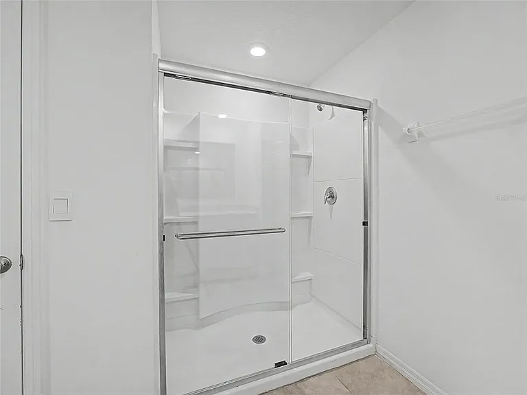 6484 SE 4th Ln — Photo 12