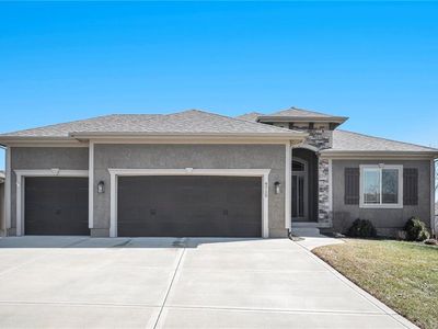 9715 Carbondale St, Lenexa, KS, 66227