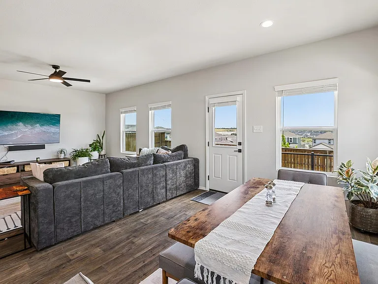 11604 Comano Dr — Photo 13