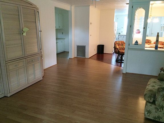 5th image of 302 Delray Dr