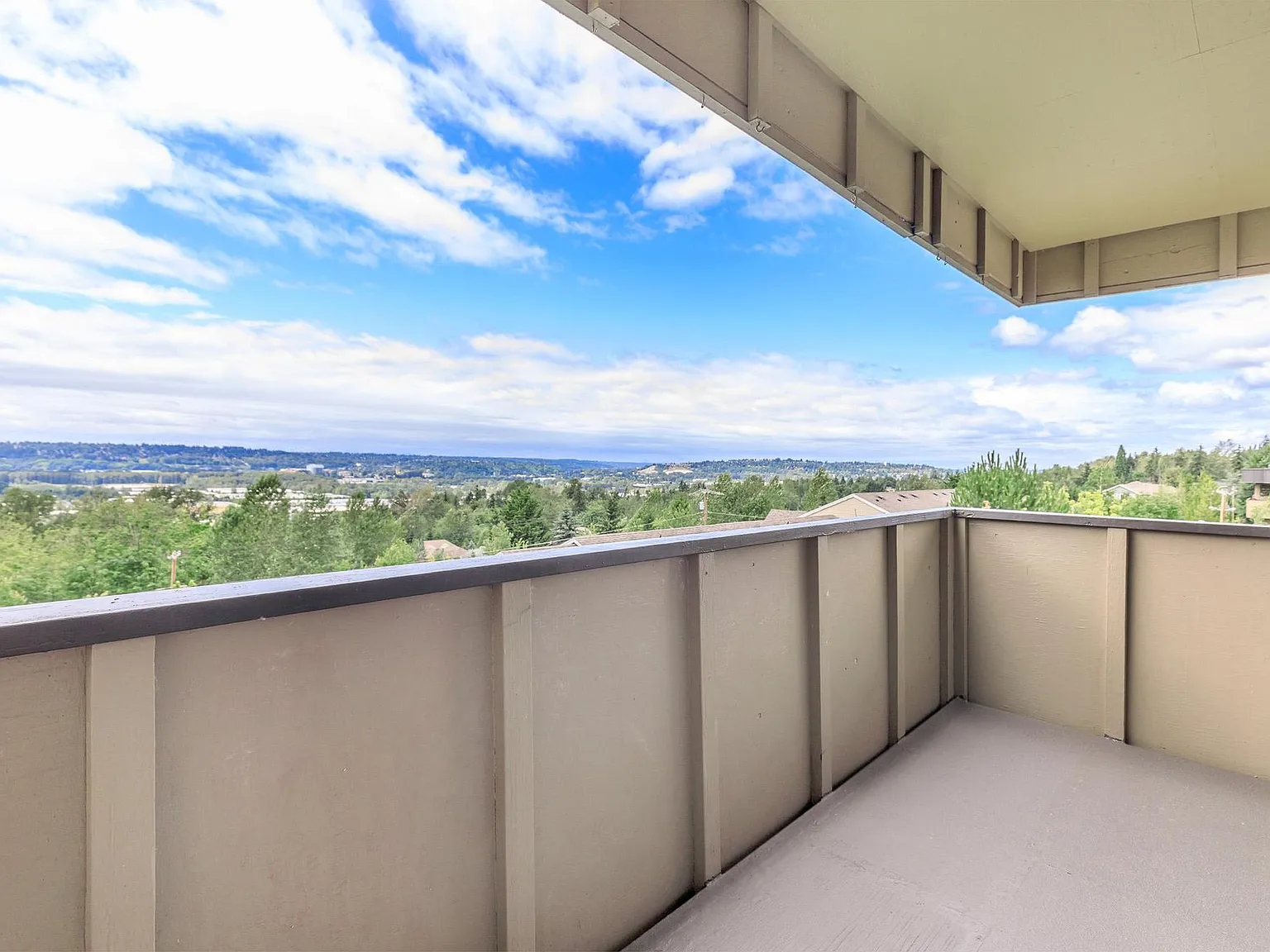 Summerhill Apartments — Photo 1