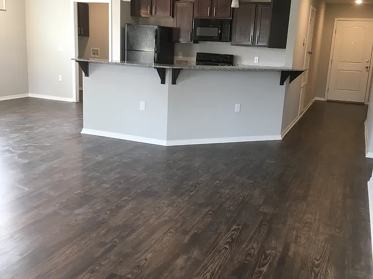 6712 Veterans Ave — Photo 1