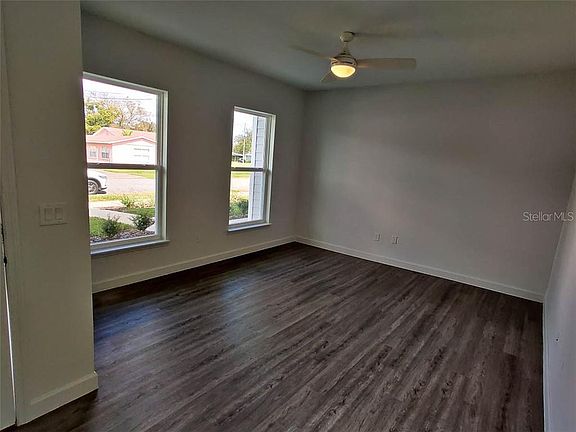 4th image of 1612 Cumbie Ave
