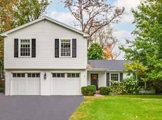 10 E Louis Ave, Lake Forest, IL 60045