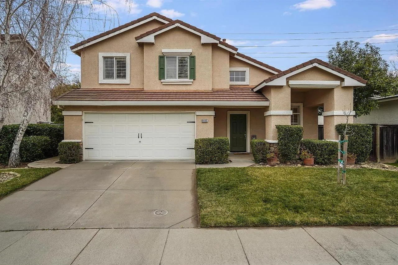 9405 Windrift Ln photo 1