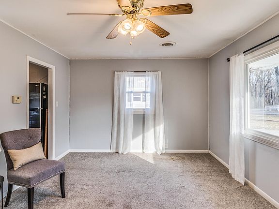 4th image of 225 Alton Ave