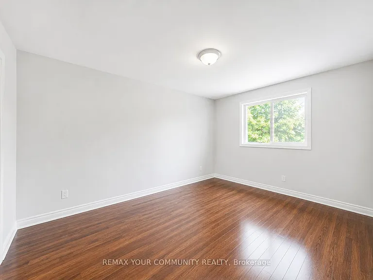 376 Agar Ave #UPPER — Photo 7