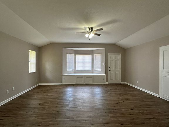 2nd image of 4029 Hurlwood Cir