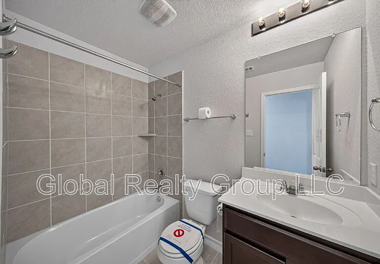 515 Diamond Shls — Photo 22