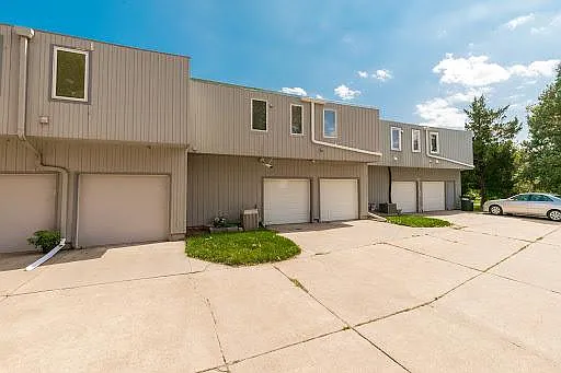 643 W Lakeshore Dr — Photo 32