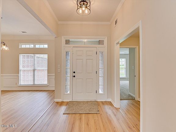 5th image of 853 Prairie Lane