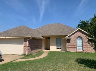 104 Bosque St, Glen Rose, TX 76043