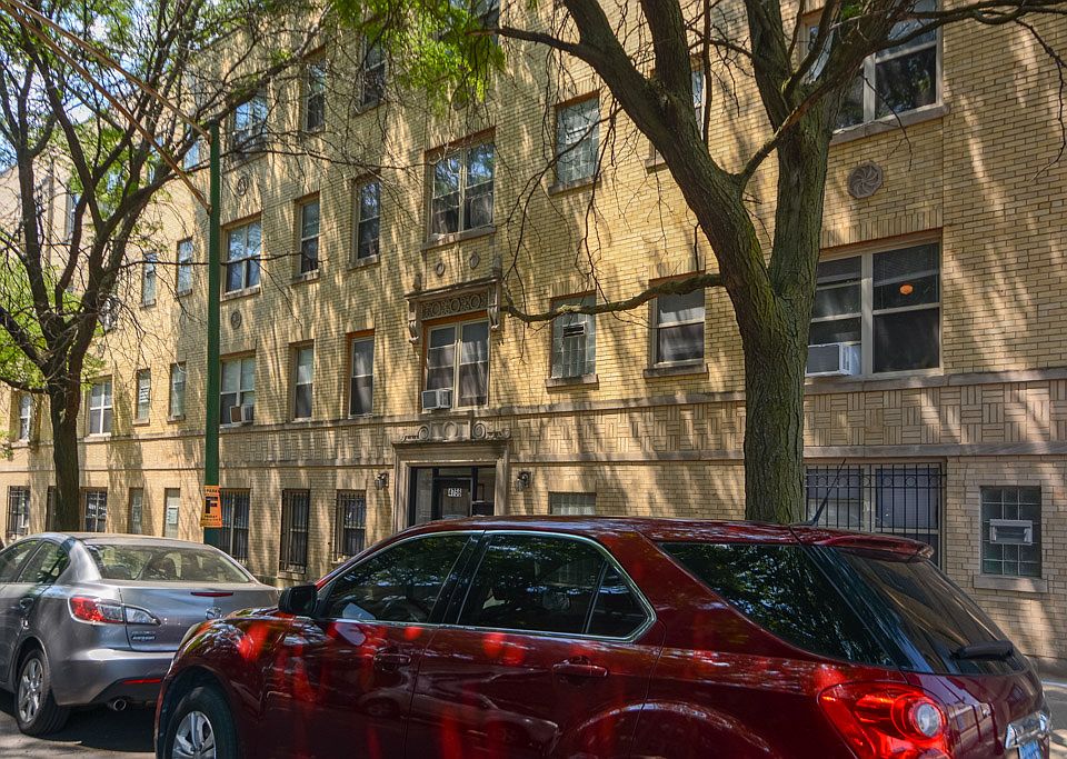 1st image of 4756 N Maplewood #901