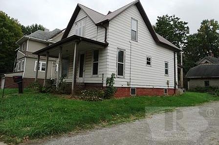 2nd image of 710 A Ave E