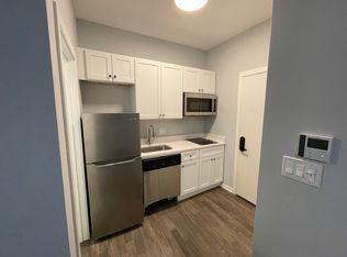 5248 N Winthrop Ave #312, Chicago, IL 60640