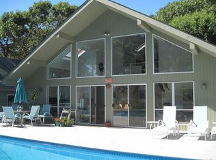 340 Old Canoe Place Rd, Southampton, NY 11968