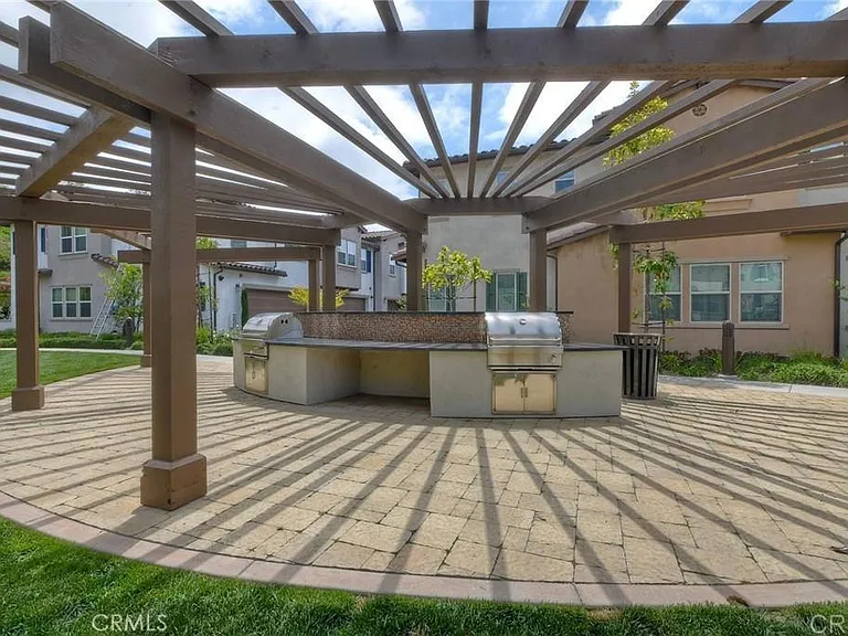 1137 Delpy View Point — Photo 21