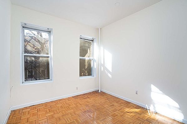 1st image of 519 E 11th St #2A