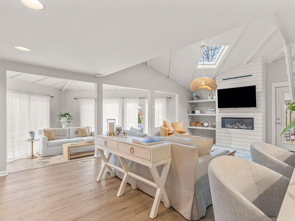 1st image of 16 Bosuns Lane