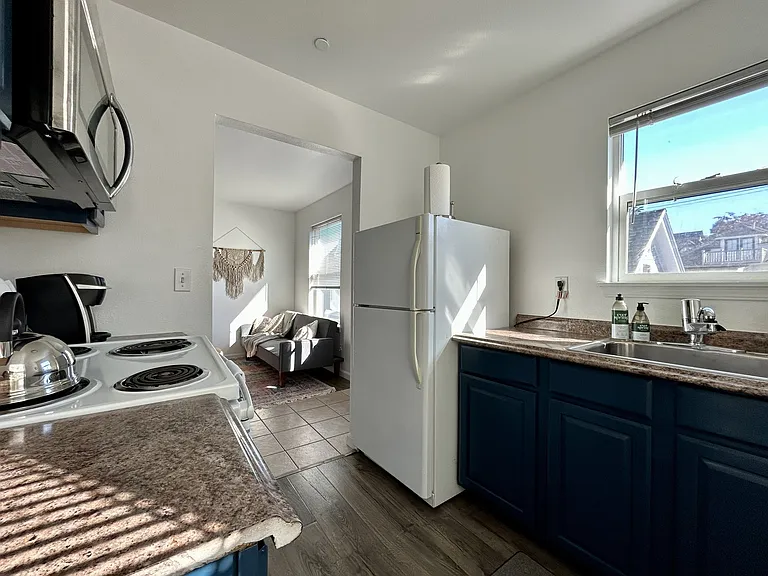 313 Kentucky St #4 — Photo 2