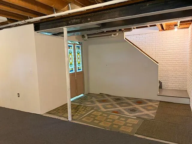 328 N Pointe Dr — Photo 20