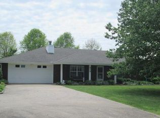 919 E Apple Blossom Ave, Springdale, AR 72764