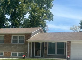 2716 Larkspur Ln, Hazel Crest, IL 60429