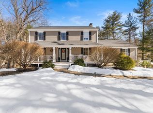 9 Parsonage Ln, North Reading, MA 01864