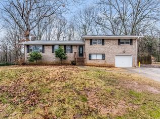 5798 Forest Dr, Acworth, GA 30102