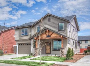 322 NW 29th St, Redmond, OR 97756
