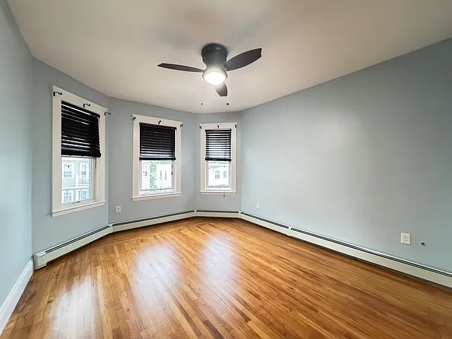 4 bed, 1700 sqft, $3,600 — Photo 2