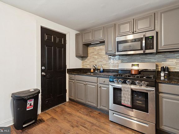 5th image of 3722 Richmond St