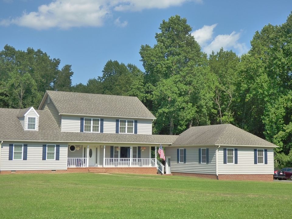 1st image of 18 Twin Springs Dr