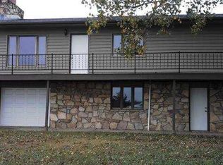 16260 121st Rd, Winfield, KS 67156