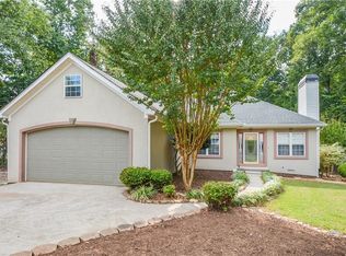 6620 Gi Gi Dr, Flowery Branch, GA 30542