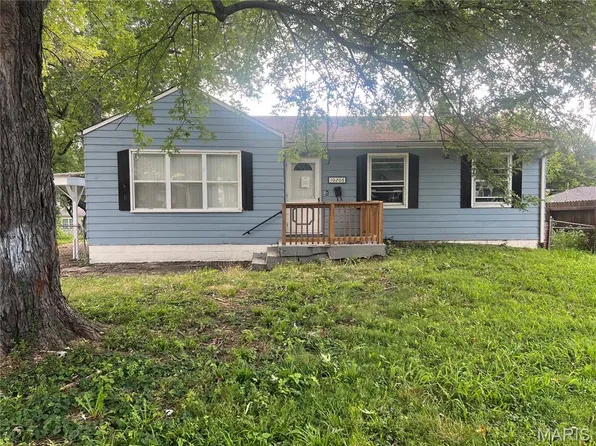 10206 Prince Dr, Saint Louis, MO 63136