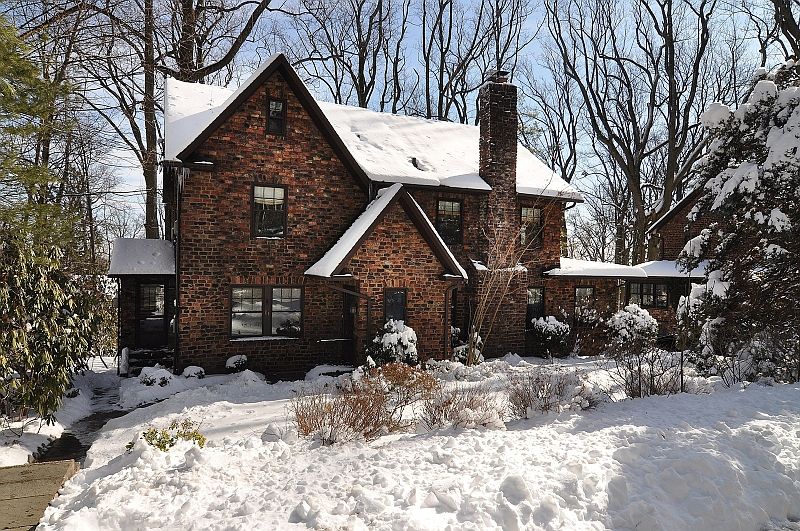 1st image of 6 Morse Dr