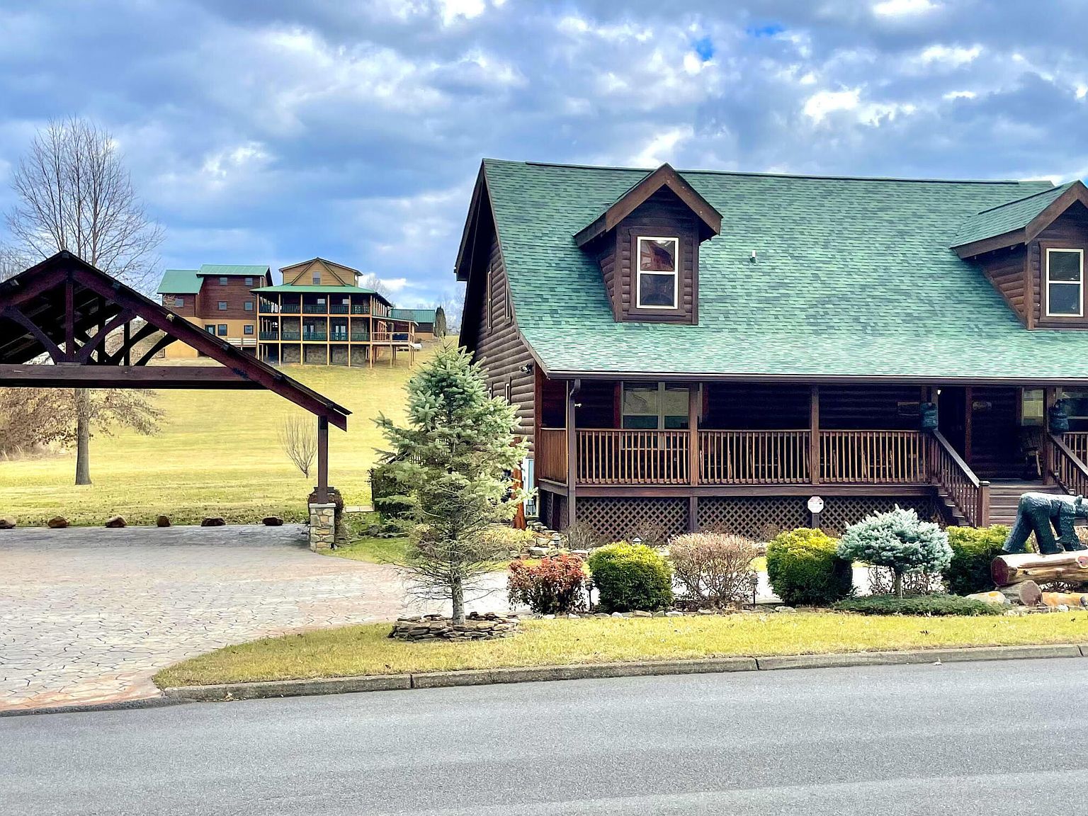 3355 Cove Meadows Dr, Sevierville, TN 37862 Zillow