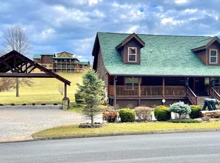 3355 Cove Meadows Dr, Sevierville, TN 37862