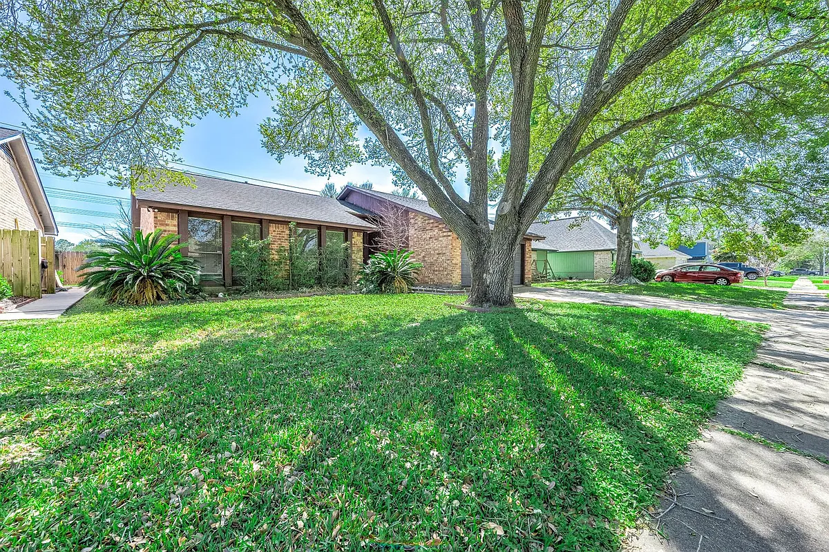 Building Photo - 14315 Swanfield Dr