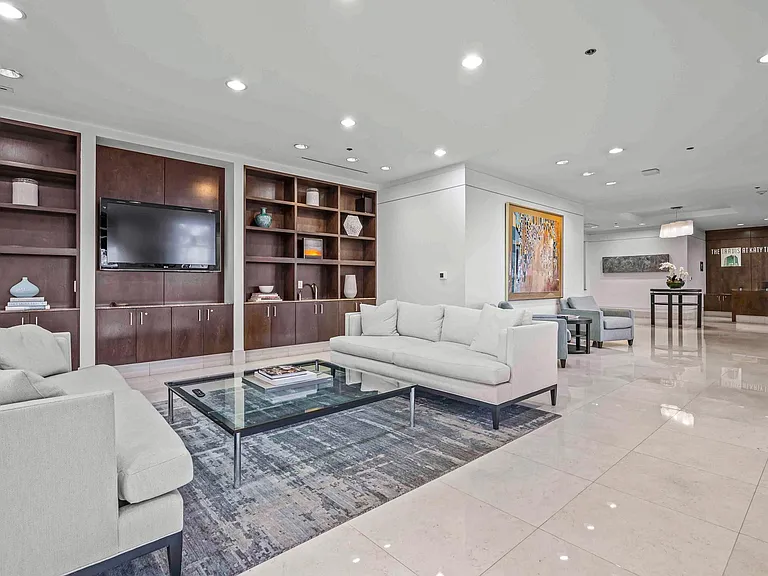 4611 Travis St #808A — Photo 19