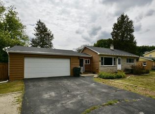 11401 W Layton Ave, Greenfield, WI 53228