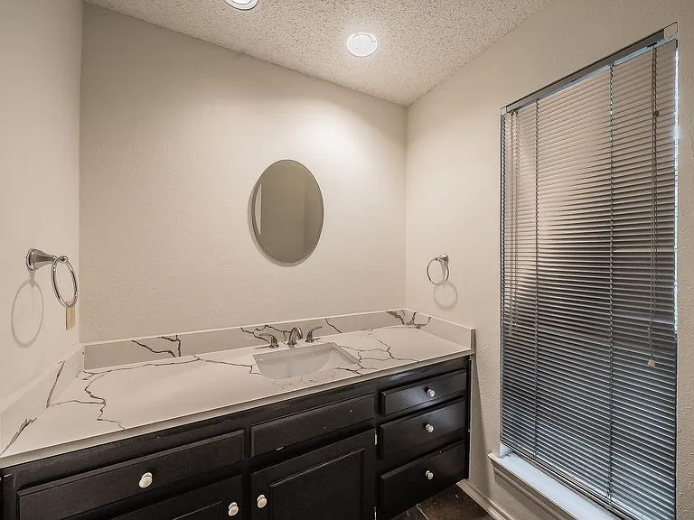 3704 Hulen Park Dr — Photo 23