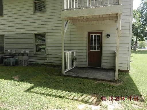 2nd image of 2700 Lantern Walk SE APT A