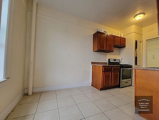 4th image of 44-15 43rd Ave #B3