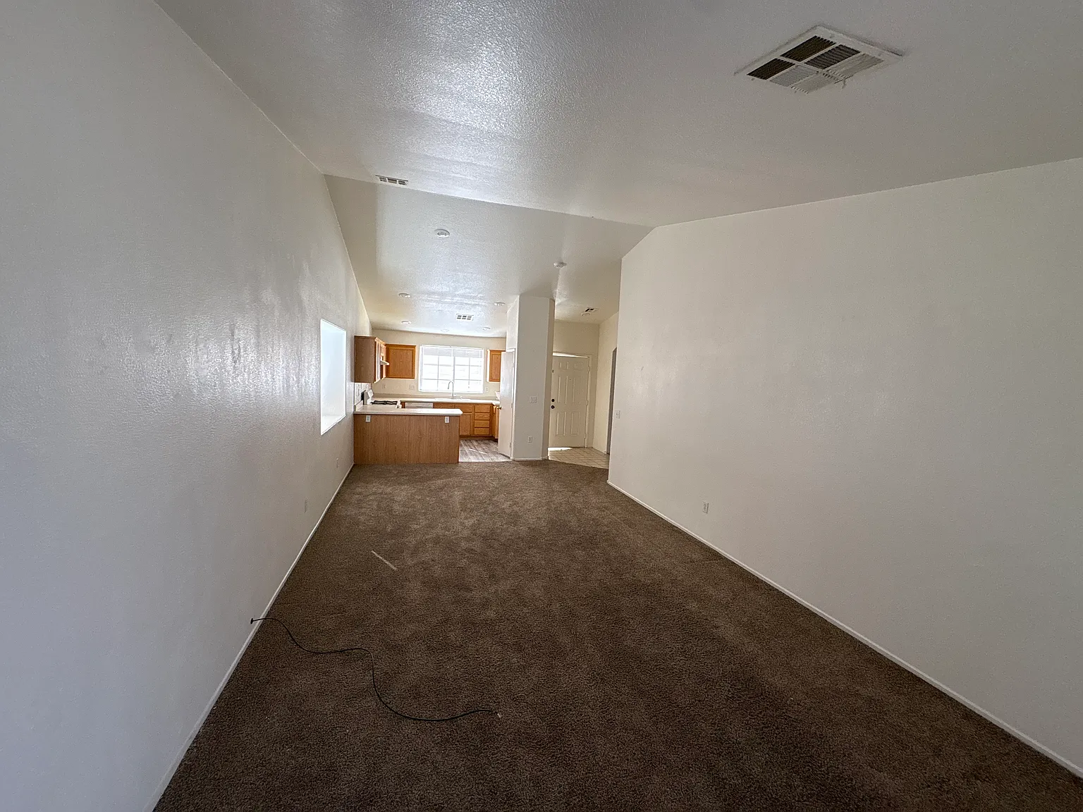 3 bed, 1336 sqft, $1,700 — Photo 4