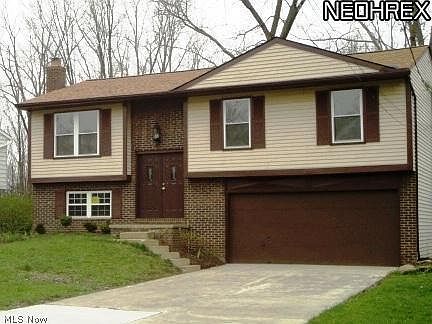 1st image of 140 Emerson Dr