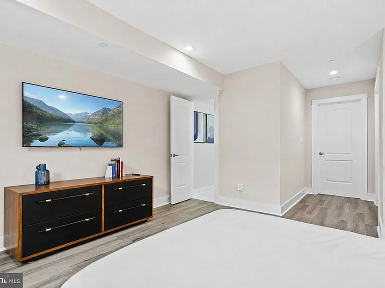 38 Randolph Pl NW #A — Photo 10