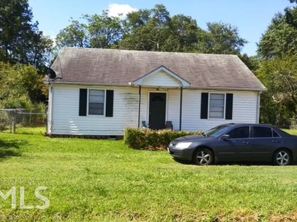 106 E 2nd Ave, Sandersville, GA 31082