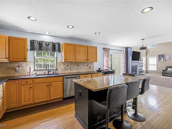 5th image of 6051 Triple Crown Dr